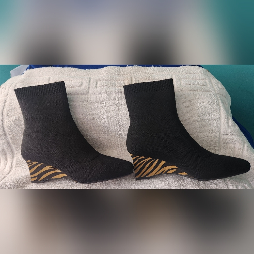 NEW Cosy Island Chic Women's Black w/Zebra Wedge Heel Pull On Ankle Boots Size 6 - Picture 5 of 11